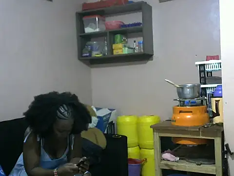 Snapshot of slender-qwene chatting on October 9, 6:06 pm slender-qwene online show from October 9, 6:06 pm