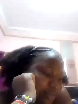 Snapshot of slender-qwene chatting on October 16, 7:04 pm slender-qwene online show from October 16, 7:04 pm