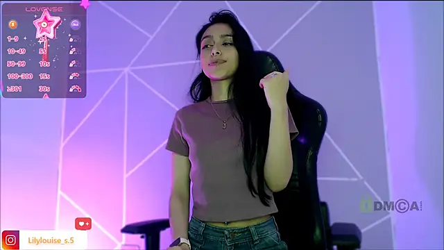 lilylouisee online show from November 7, 2:55 am