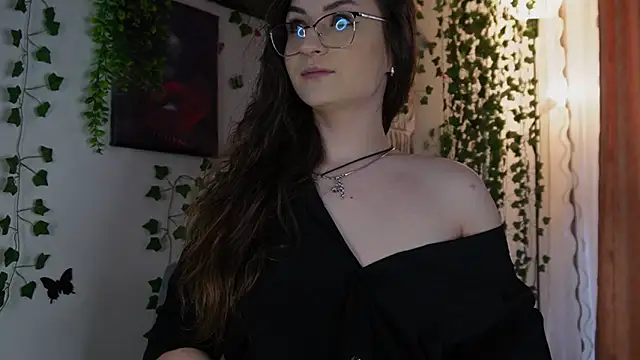 NaughtYHomemadE online show from February 4, 12:22 pm