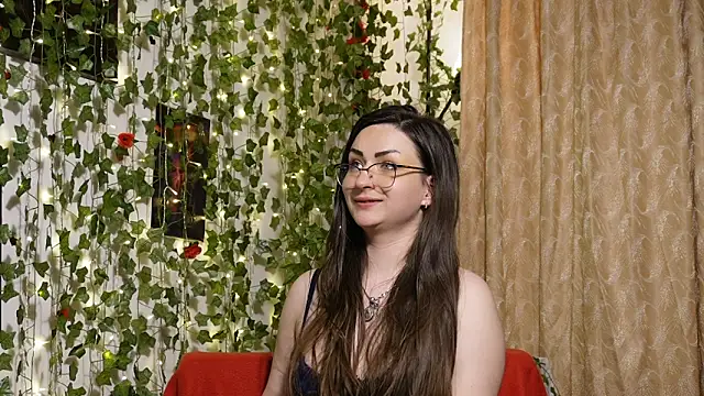 Snapshot of NaughtYHomemadE chatting on April 18, 7:07 pm NaughtYHomemadE online show from April 18, 7:07 pm