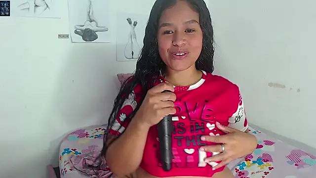 Snapshot of Hazel_donna chatting on November 22, 7:07 am Hazel donna online show from November 22, 7:07 am