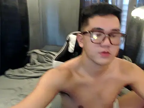 xgregor07 online show from November 14, 4:55 am