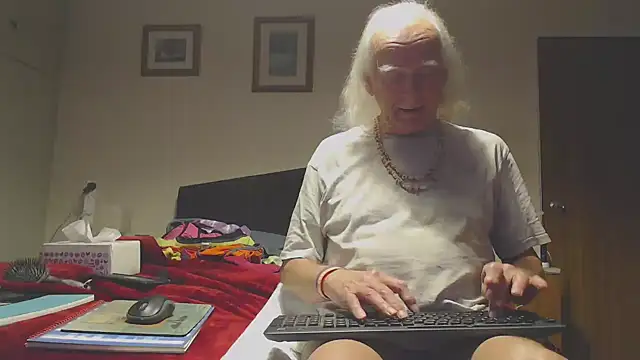 WaverlyKernow online show from December 21, 3:08 pm