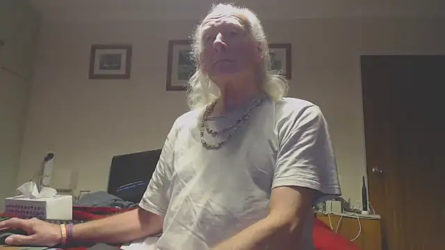 WaverlyKernow online show from December 23, 8:01 am