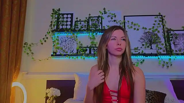 Snapshot of Real_Tini chatting on January 13, 1:49 pm Real Tini online show from January 13, 1:49 pm