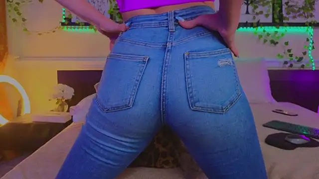 Snapshot of Real_Tini chatting on January 16, 4:07 pm Real Tini online show from January 16, 4:07 pm