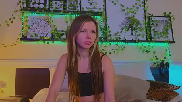 Snapshot of Real_Tini chatting on January 19, 6:09 am Real Tini online show from January 19, 6:09 am