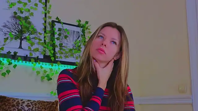 Snapshot of Real_Tini chatting on February 23, 6:07 am Real Tini online show from February 23, 6:07 am