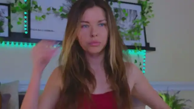 Snapshot of Real_Tini chatting on March 13, 1:07 pm Real Tini online show from March 13, 1:07 pm