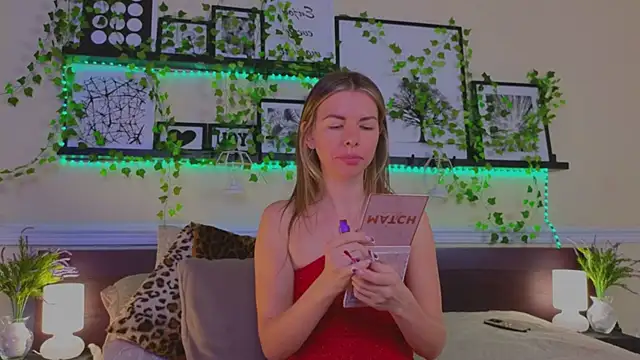 Snapshot of Real_Tini chatting on March 14, 4:51 pm Real Tini online show from March 14, 4:51 pm