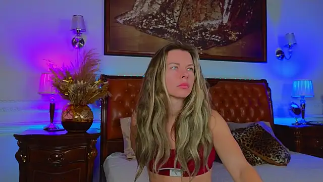 Snapshot of Real_Tini chatting on November 7, 6:02 am Real Tini online show from November 7, 6:02 am