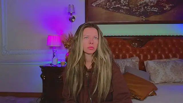 Snapshot of Real_Tini chatting on December 1, 6:07 am Real Tini online show from December 1, 6:07 am