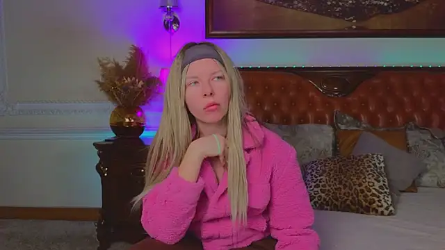 Real Tini online show from February 10, 6:17 am