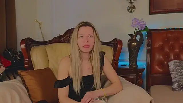 Real Tini online show from March 12, 7:14 am