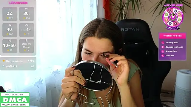 Snapshot of mag1c_eyes1 chatting on October 16, 12:17 pm mag1c eyes1 online show from October 16, 12:17 pm