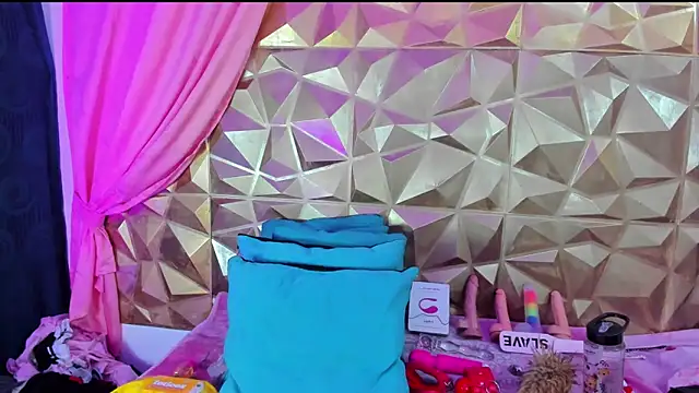 neeko princes online show from February 13, 12:11 pm