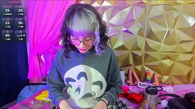 neeko princes online show from March 7, 3:39 pm