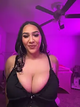 Snapshot of Lickplayofficial chatting on October 17, 3:31 am Lickplayofficial online show from October 17, 3:31 am