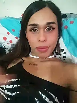 pretty ariiel online show from June 14, 5:04 pm