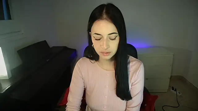 Windy butterfly online show from December 14, 3:28 pm