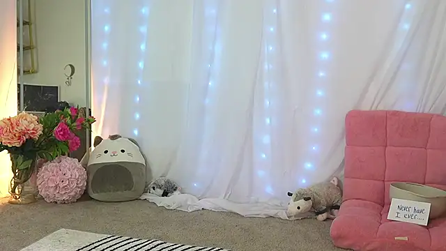 Aprilreign online show from March 19, 1:42 am