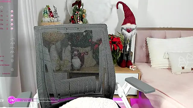  Joliie  online show from December 20, 5:47 am