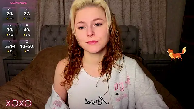 Snapshot of rocky_foxy chatting on March 10, 11:10 pm rocky foxy online show from March 10, 11:10 pm