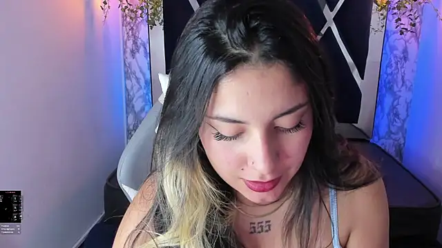 Lia 14  online show from January 5, 5:20 pm