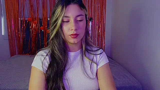 Lia 14  online show from November 1, 8:22 pm