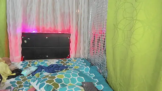 Snapshot of Megan_Miles02 chatting on February 14, 6:23 am Megan Miles02 online show from February 14, 6:23 am