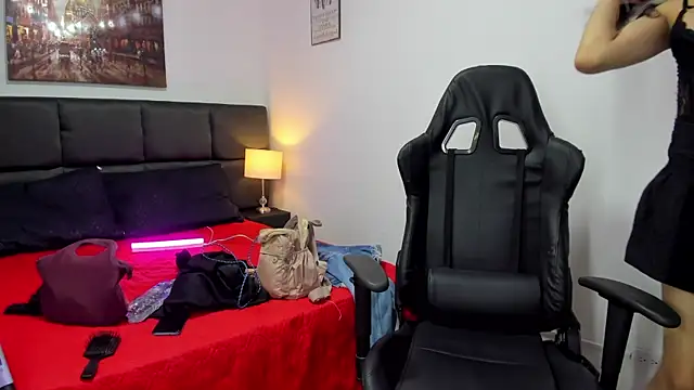 Snapshot of Megan_Miles02 chatting on March 7, 8:00 pm Megan Miles02 online show from March 7, 8:00 pm