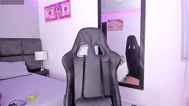 Megan Miles02 online show from December 13, 8:14 pm