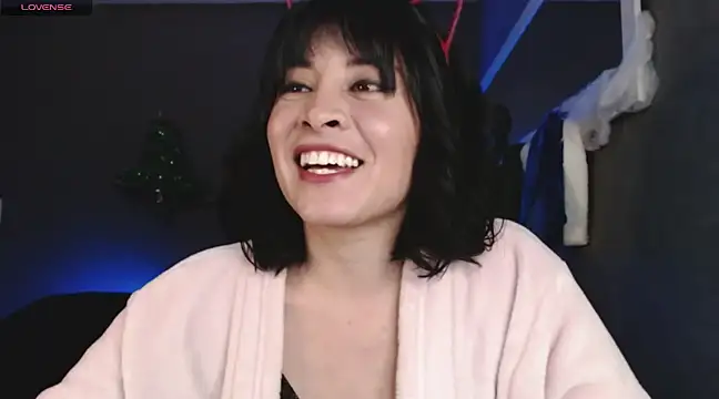 isis diosa online show from December 17, 11:38 pm