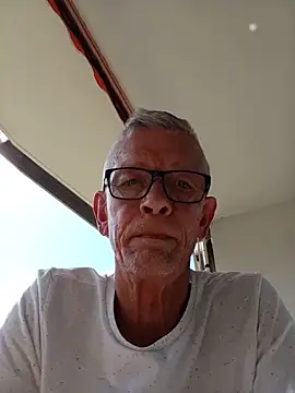 berfri online show from June 9, 1:34 pm