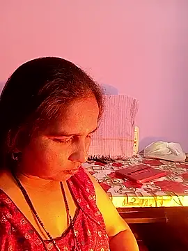 reemacouple007 online show from February 26, 7:51 am