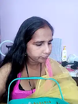 reemacouple007 online show from March 6, 8:11 am