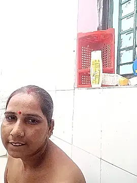 reemacouple007 online show from May 12, 5:48 am