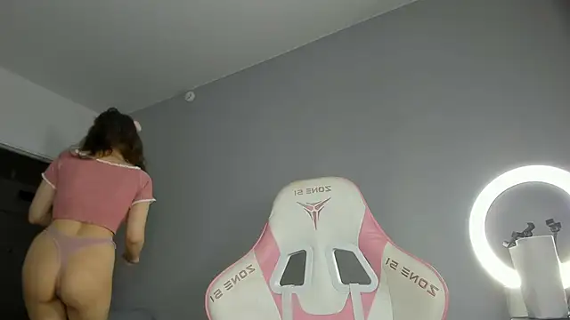 dolly ll online show from February 13, 1:26 pm