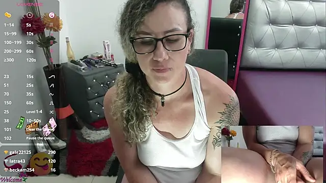 ViickySexy online show from March 10, 10:55 pm