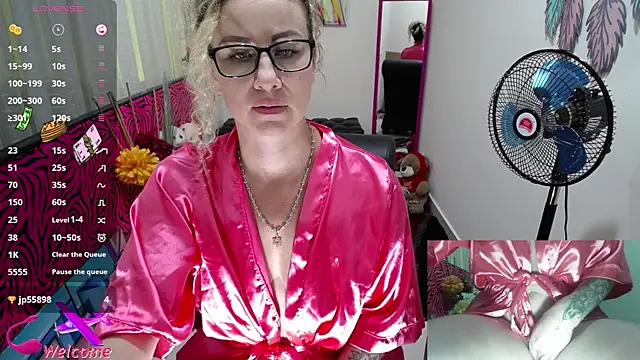 Snapshot of ViickySexy chatting on January 13, 7:08 pm ViickySexy online show from January 13, 7:08 pm