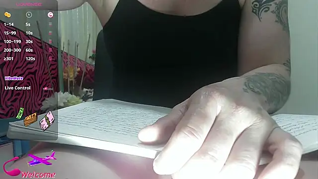 Snapshot of ViickySexy chatting on February 27, 7:58 pm ViickySexy online show from February 27, 7:58 pm