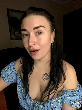 Roxana Bell online show from November 25, 8:31 pm