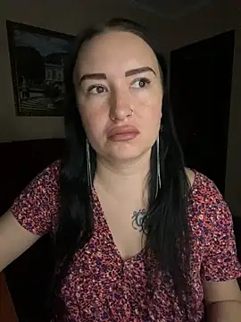 Roxana Bell online show from April 13, 6:13 pm