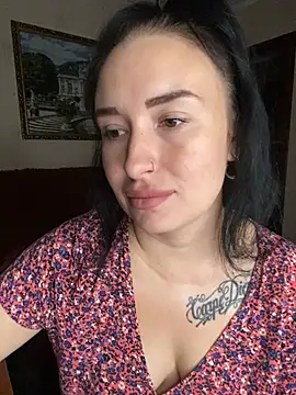 Roxana Bell online show from July 23, 3:21 pm