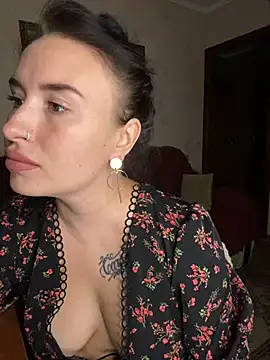 Roxana Bell online show from July 26, 7:21 pm