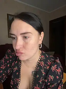 Roxana Bell online show from July 28, 7:39 pm