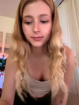 LunaRase online show from December 17, 10:10 am