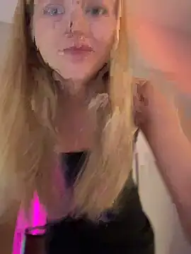 LunaRase online show from July 18, 6:01 pm