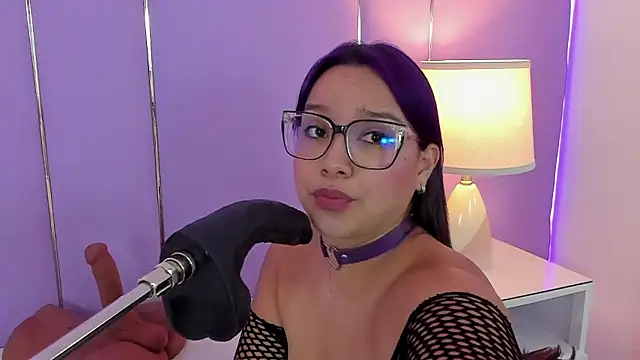 SophyRuiz  online show from January 8, 11:56 am